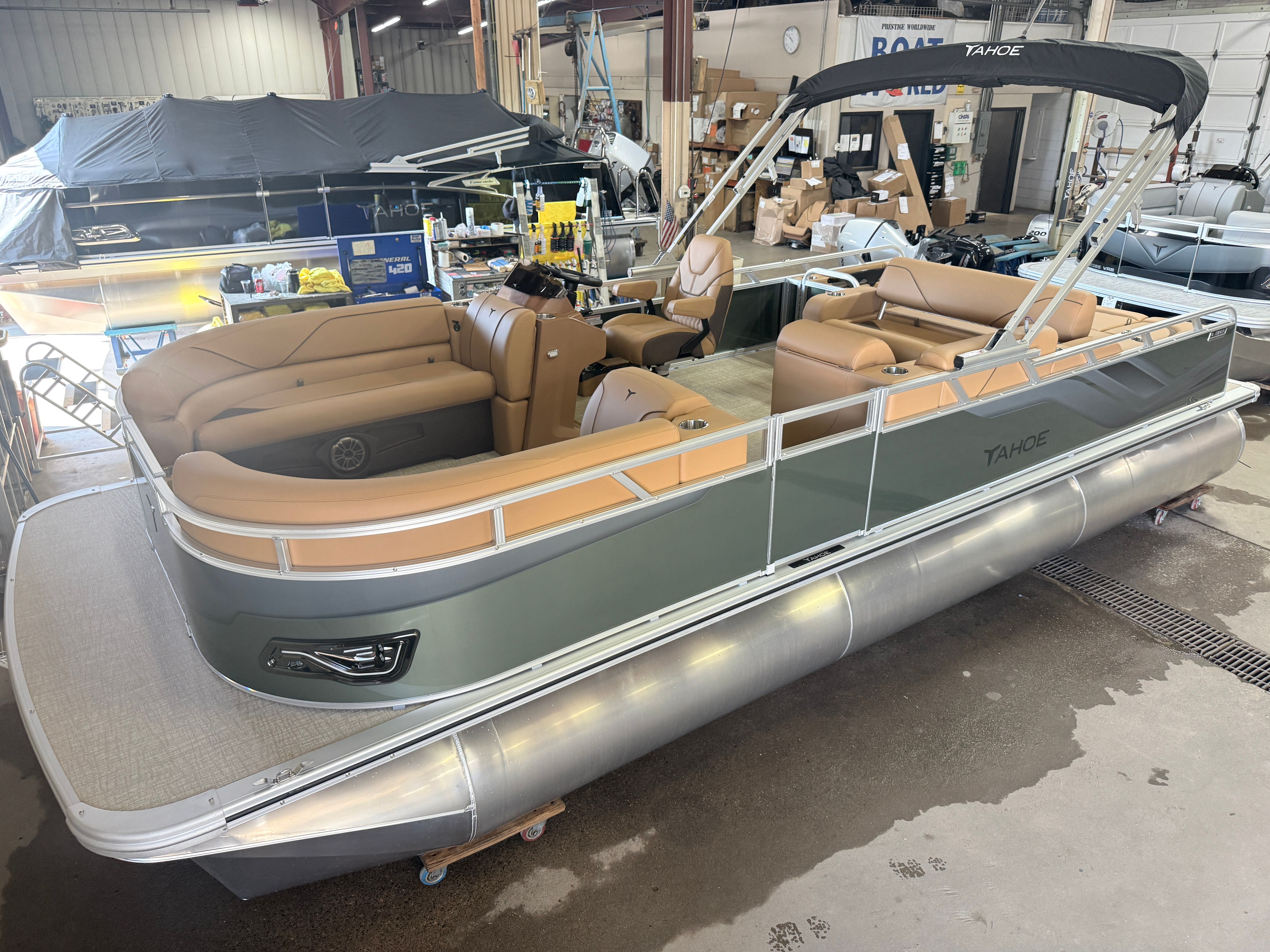 Tahoe Sport 2385 Swingback (VRB) & Honda 4-Stroke EFI