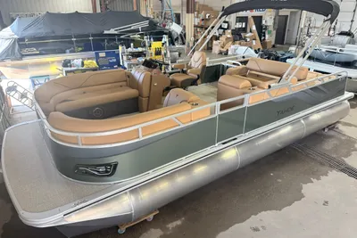 Tahoe Sport 2385 Swingback (VRB) & Honda 4-Stroke EFI