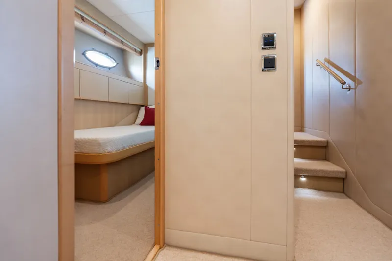 85 Yacht Photos Pics 