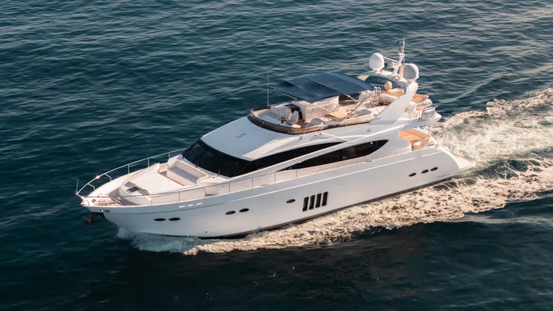 85 Yacht Photos Pics 