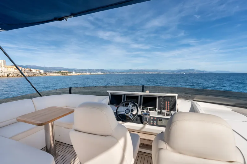 85 Yacht Photos Pics 