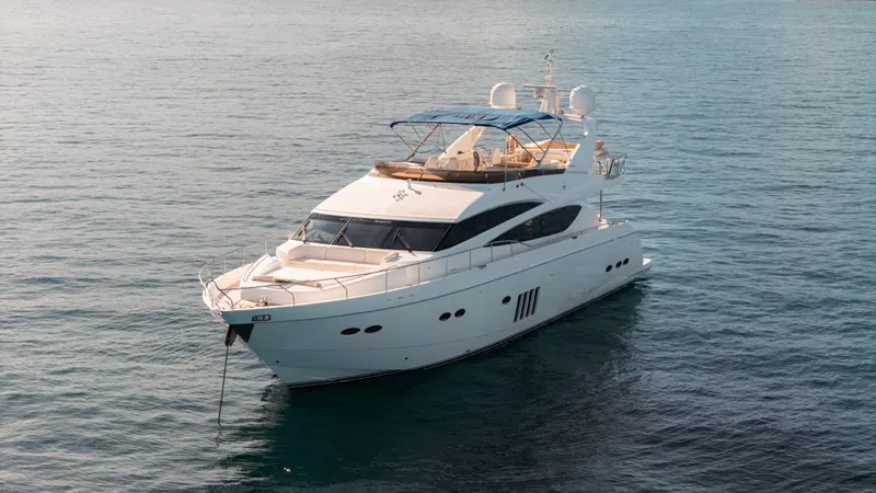 85 Yacht Photos Pics 