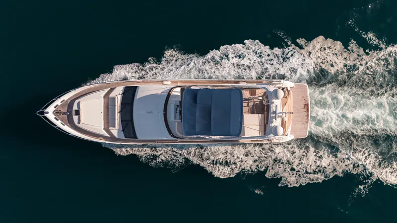85 Yacht Photos Pics 