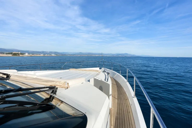 85 Yacht Photos Pics 