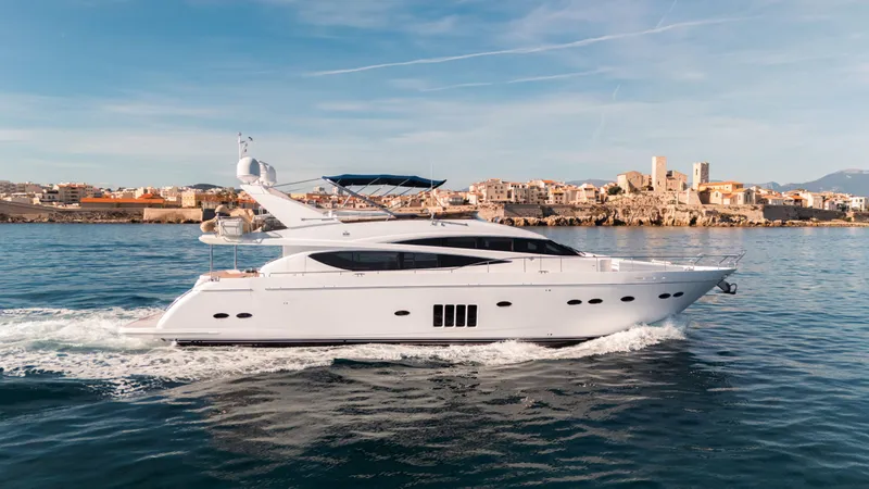 85 Yacht Photos Pics 