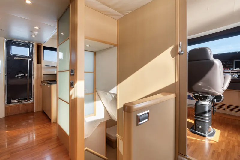 85 Yacht Photos Pics 