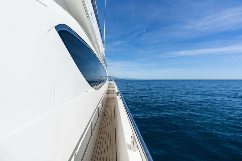 85 Yacht Photos Pics 