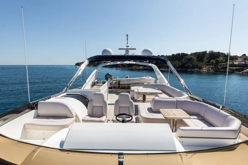 85 Yacht Photos Pics 