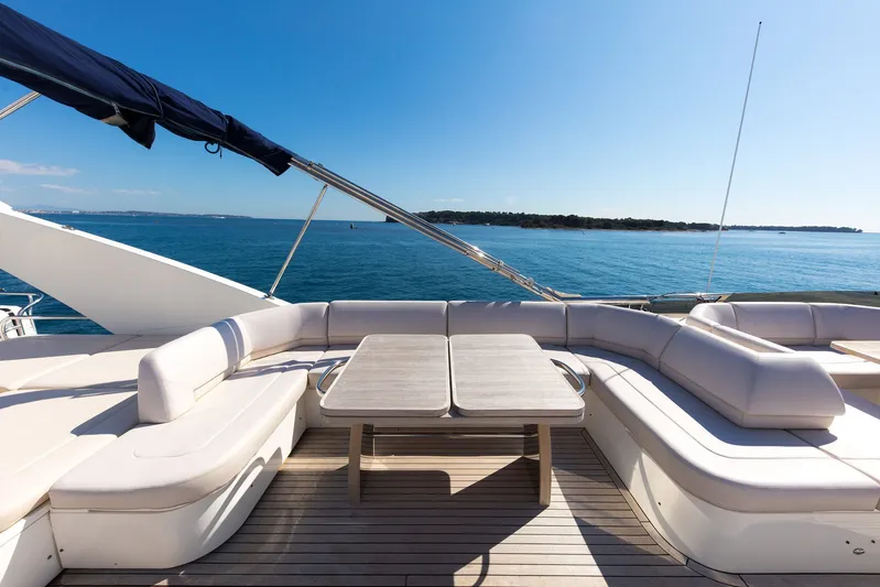 85 Yacht Photos Pics 