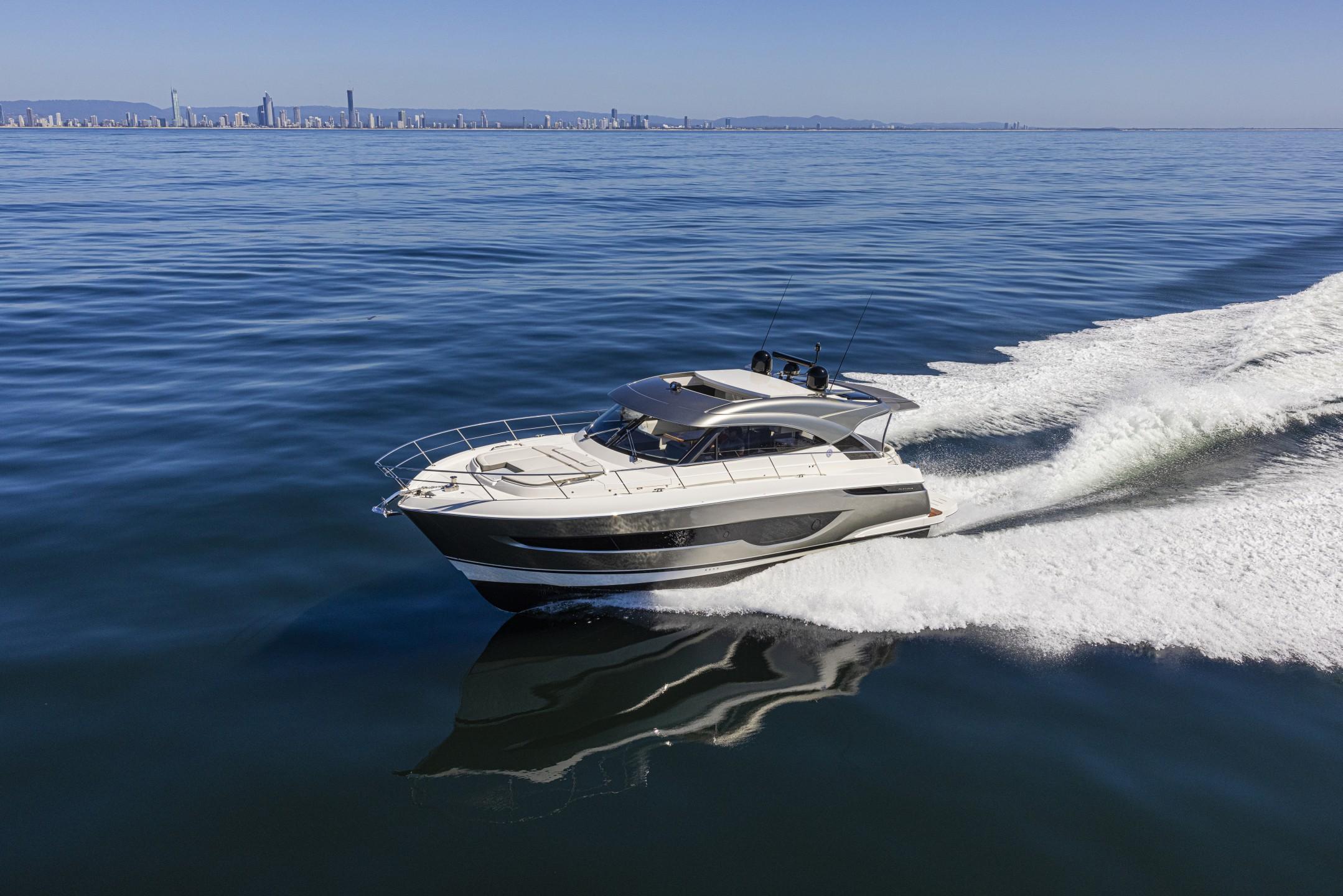 2024 Riviera 4600 SPORT Platinum Edition Sportboot Kaufen YachtWorld