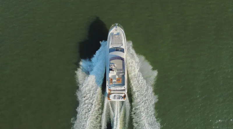 590 Flybridge Yacht Photos Pics 