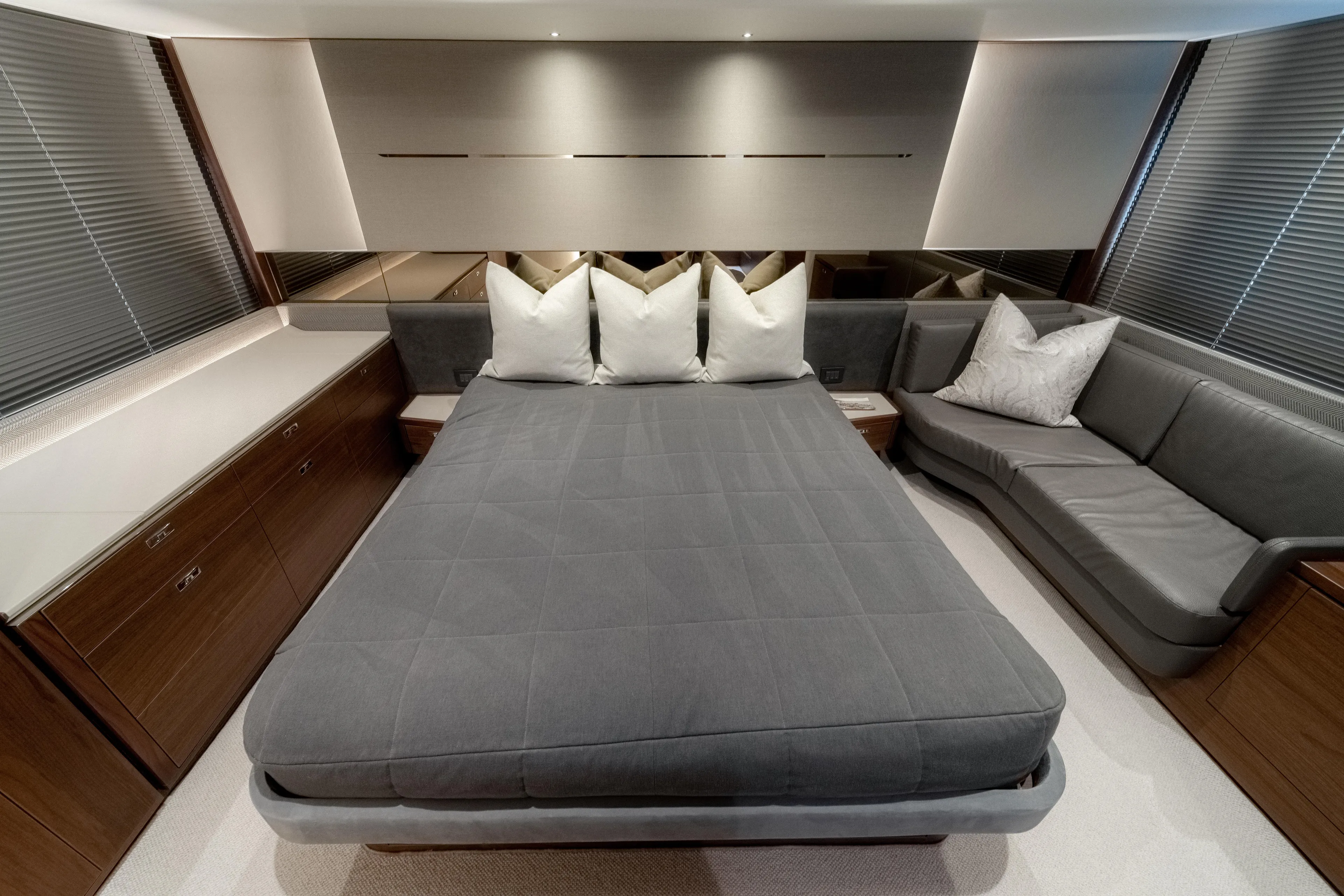 Basecamp Yacht Photos Pics 