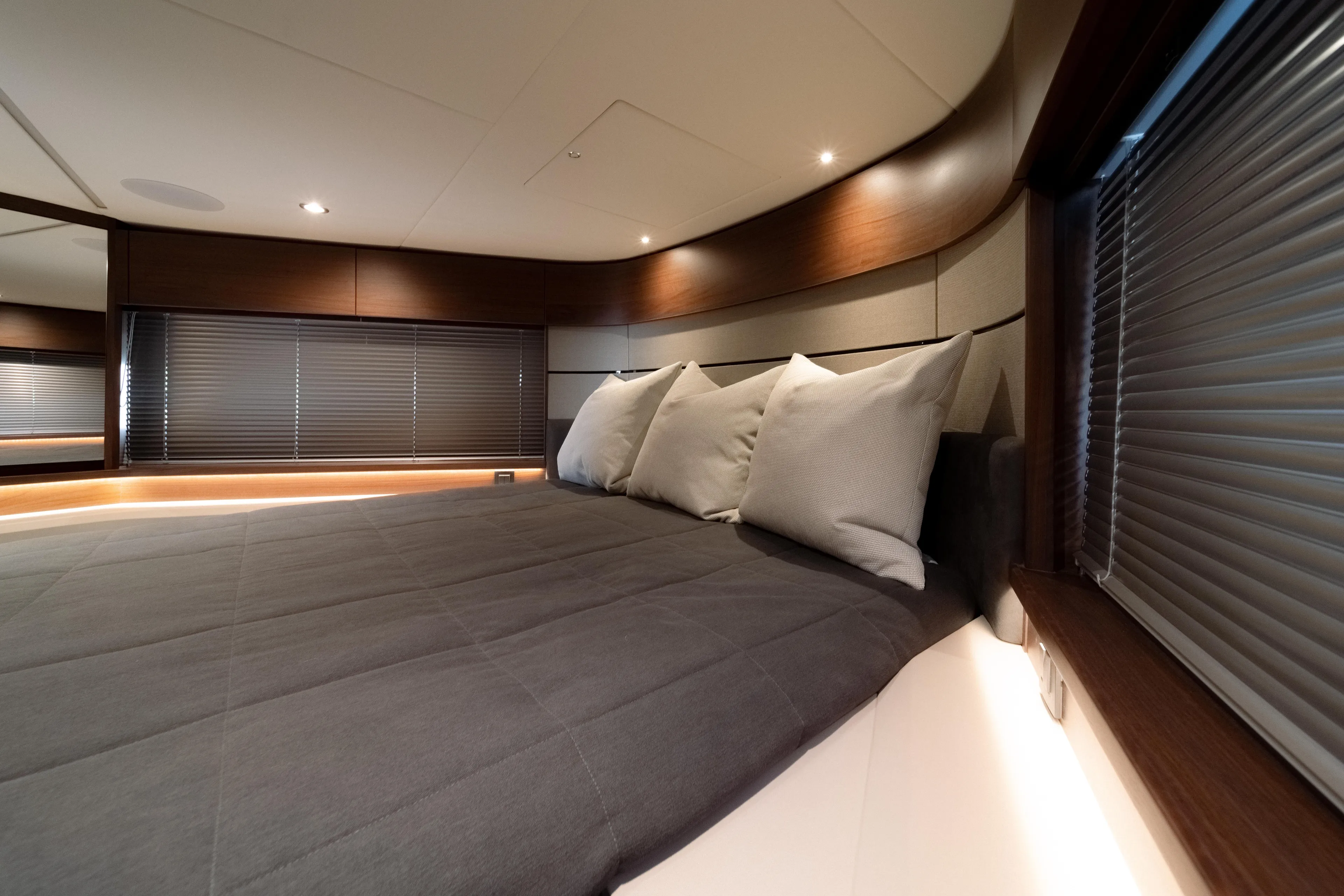 Basecamp Yacht Photos Pics 