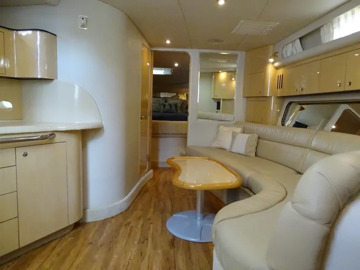 Yacht Photos Pics Interior of 2001 Sea Ray 410 Sundancer yacht with modern furnishings.