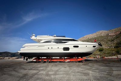 Yacht