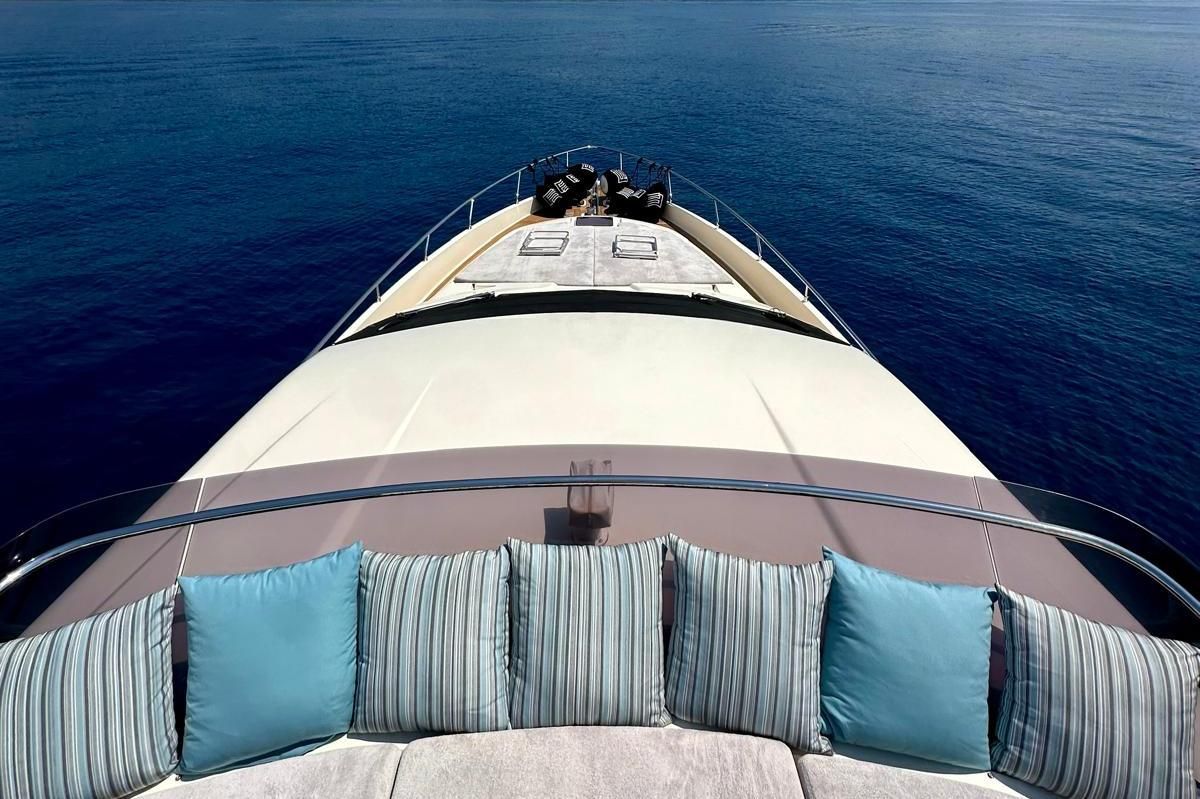 2013 Ferretti Yachts 69 