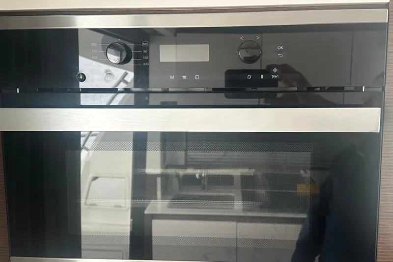 World Wide Yacht Photos Pics Modern Prestige 460 oven, 2020 model, with digital controls and sleek stainless steel design.