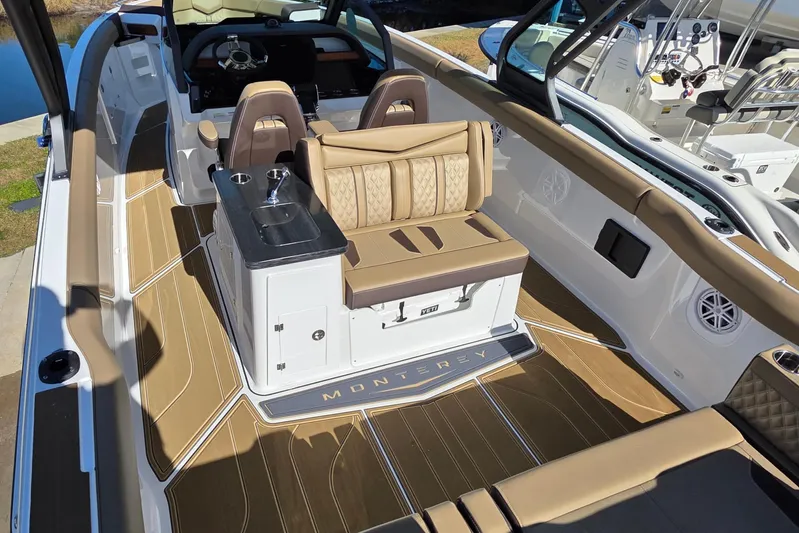  Yacht Photos Pics Interior of 2026 Monterey Elite 30 OB with luxurious seating.