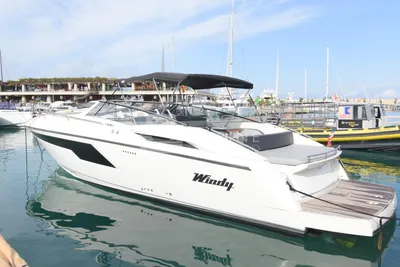 2018 Windy 39 Camira