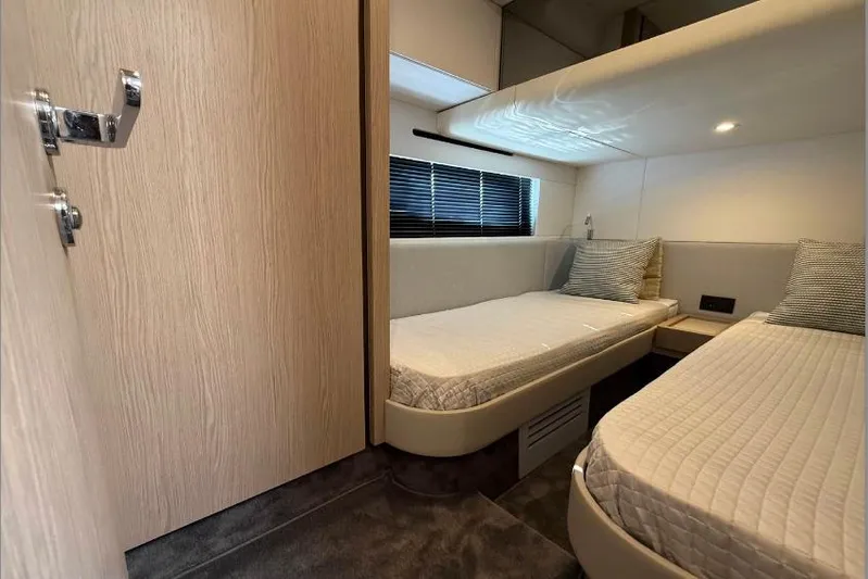 Yacht Photos Pics Interior of 2022 Azimut Fly 53 yacht with twin beds and modern design.