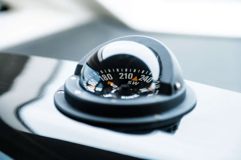 550 Yacht Photos Pics 