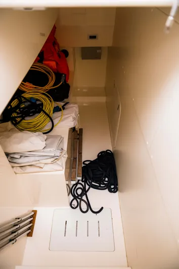 550 Yacht Photos Pics 