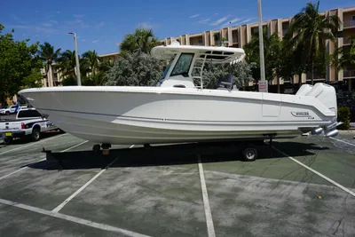 Boston Whaler 330 Outrage