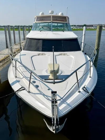 Endeavor Yacht Photos Pics Bow Area