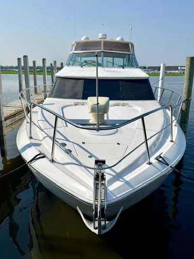 Endeavor Yacht Photos Pics Bow Area