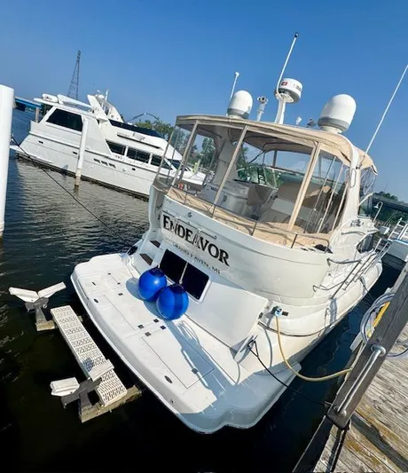 Endeavor Yacht Photos Pics Freedom Lift & Swim Platform