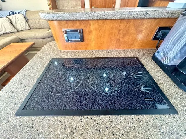 Endeavor Yacht Photos Pics (2) Burner Cook Top - Galley