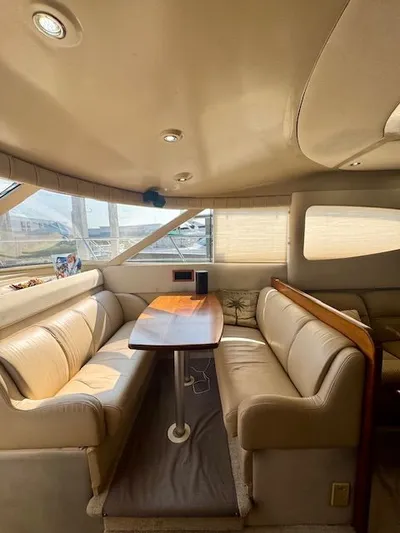 Endeavor Yacht Photos Pics Dinette Area - Strb. Side