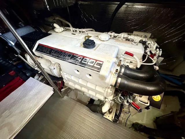 Endeavor Yacht Photos Pics Port Engine