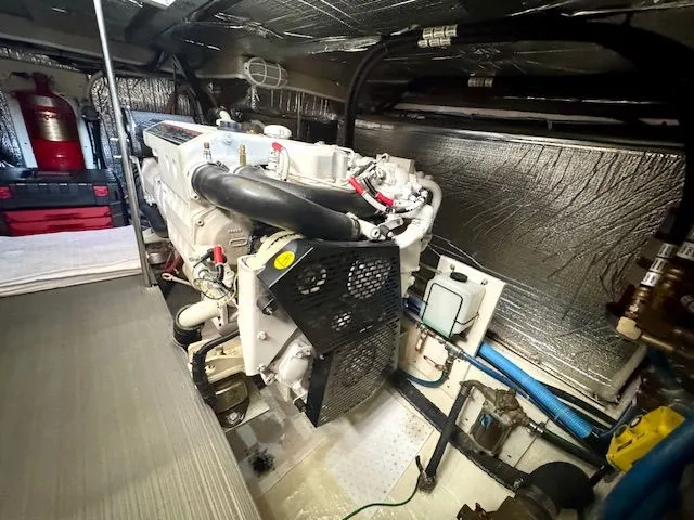 Endeavor Yacht Photos Pics Port Engine