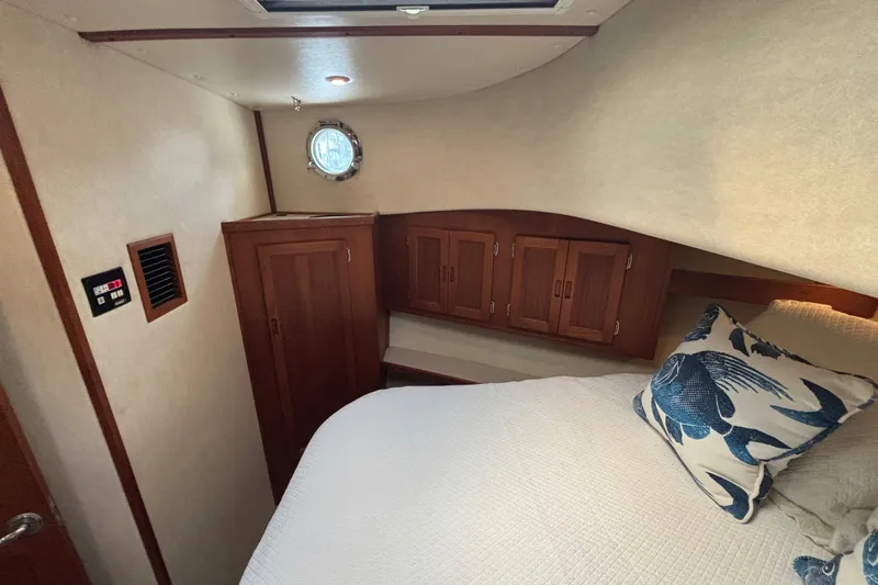 Egret Yacht Photos Pics Owners stateroom to port