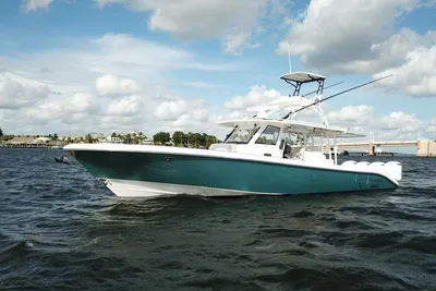 Everglades 435 Center Console