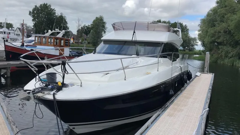 460 Flybridge Yacht Photos Pics 