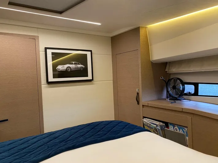 460 Flybridge Yacht Photos Pics 