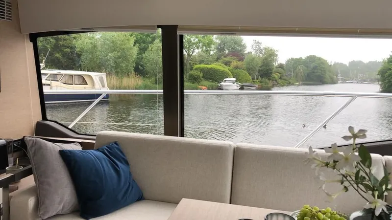 460 Flybridge Yacht Photos Pics 