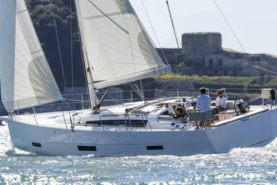 2023 Dufour 430