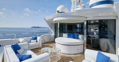 Yacht