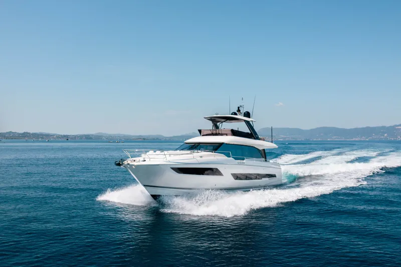 690 Flybridge Yacht Photos Pics 