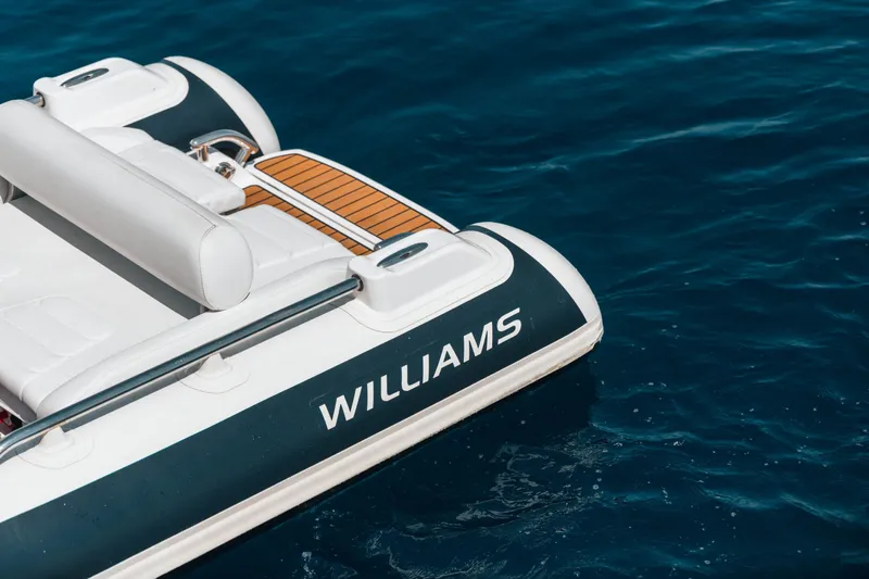 690 Flybridge Yacht Photos Pics 