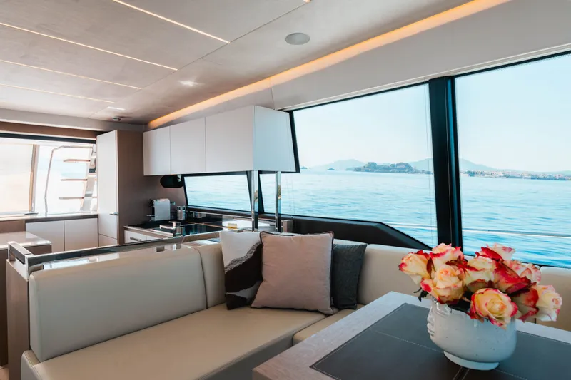 690 Flybridge Yacht Photos Pics 