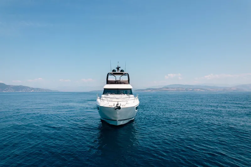 690 Flybridge Yacht Photos Pics 