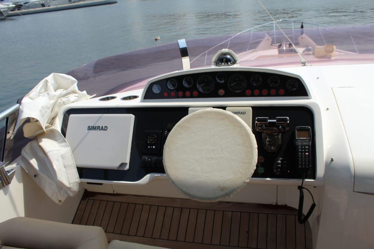 2013 Princess 64 