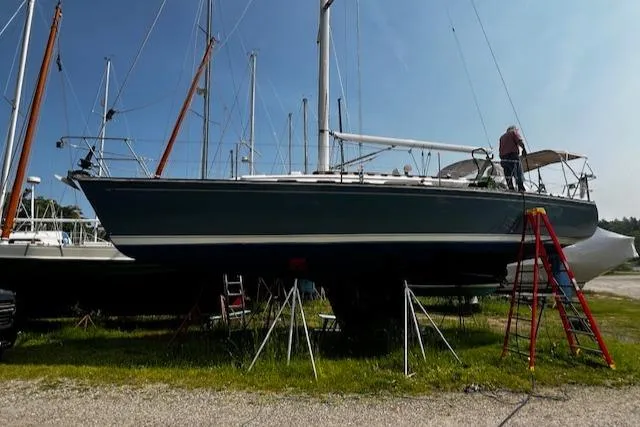 Blue Sky Yacht Photos Pics 