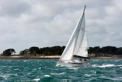 2025 Bavaria C42
