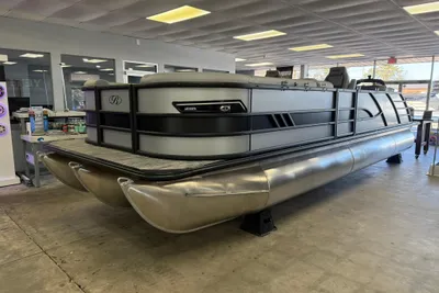 Bentley Pontoons Elite 253 Swingback