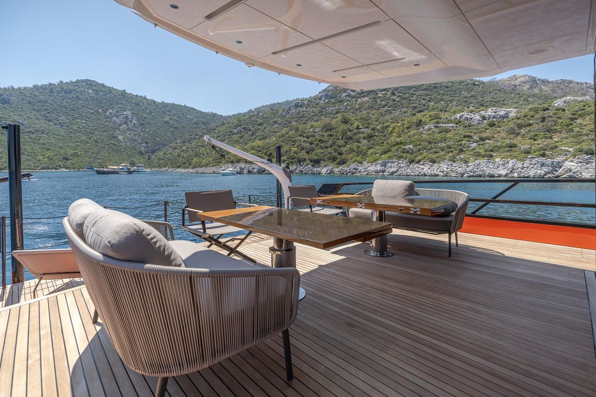 2022 Sarp Yachts 85 